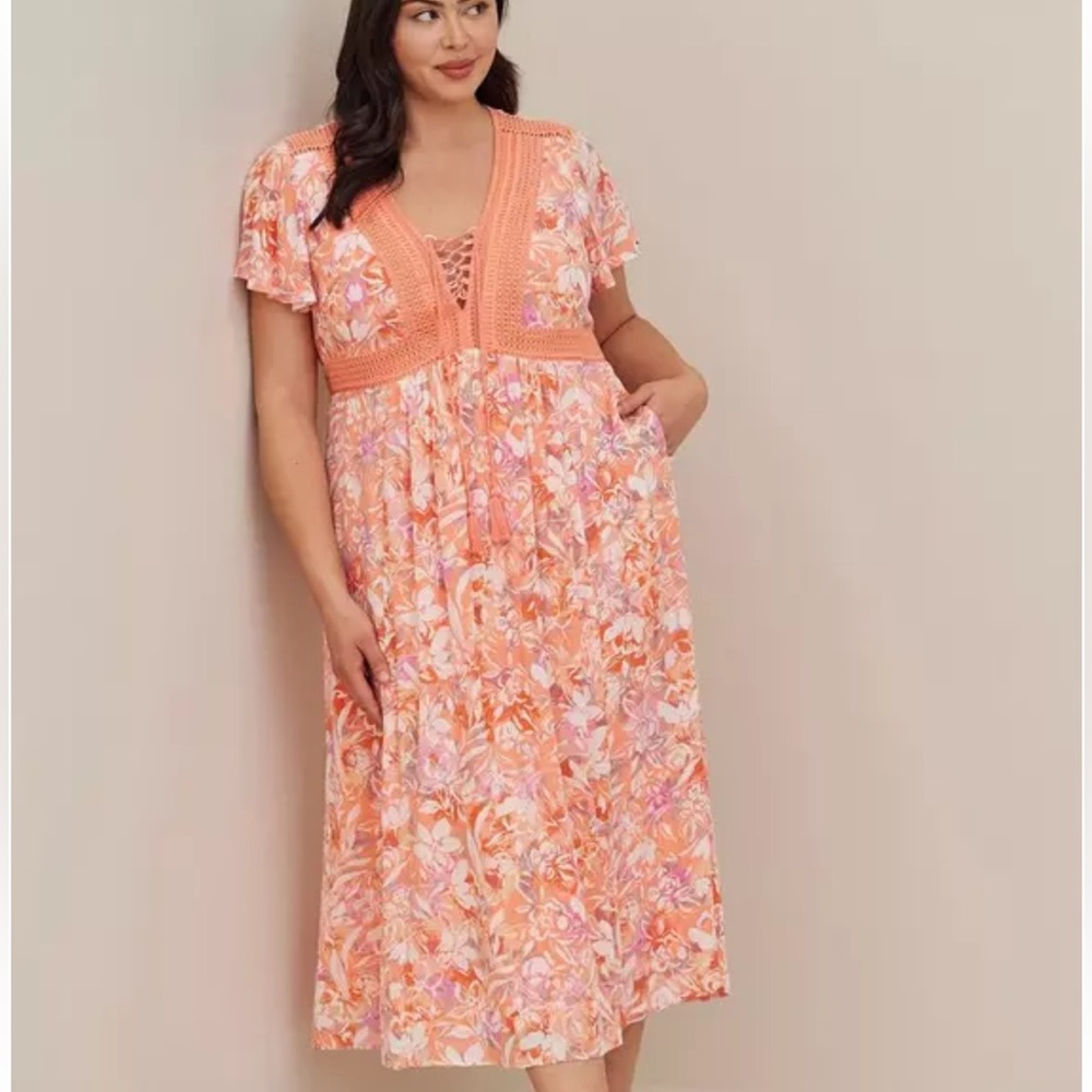 Torrid NWT Lace‎ Up Tea Length Dress Crinkle Gauze Floral Coral Sz 0 M 10